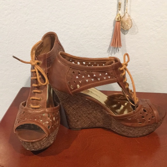 Shoes - Picture 2 of 2